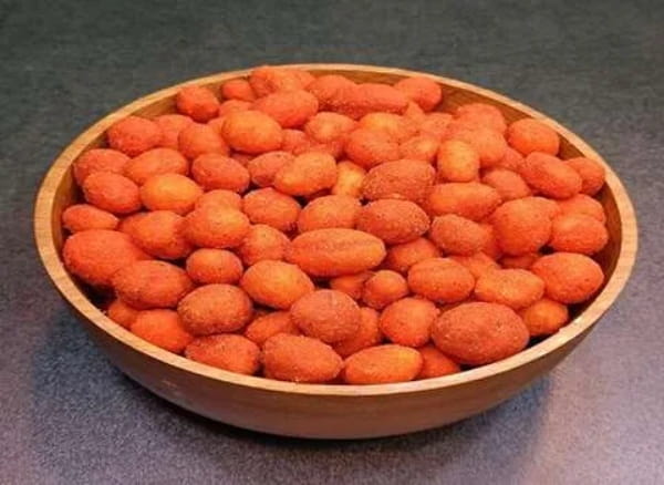 تصویر 2 از بادام زمینی روکش دار دراژه هلندی با بسته بندی فانتزی